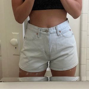 Levi’s high loose shorts
